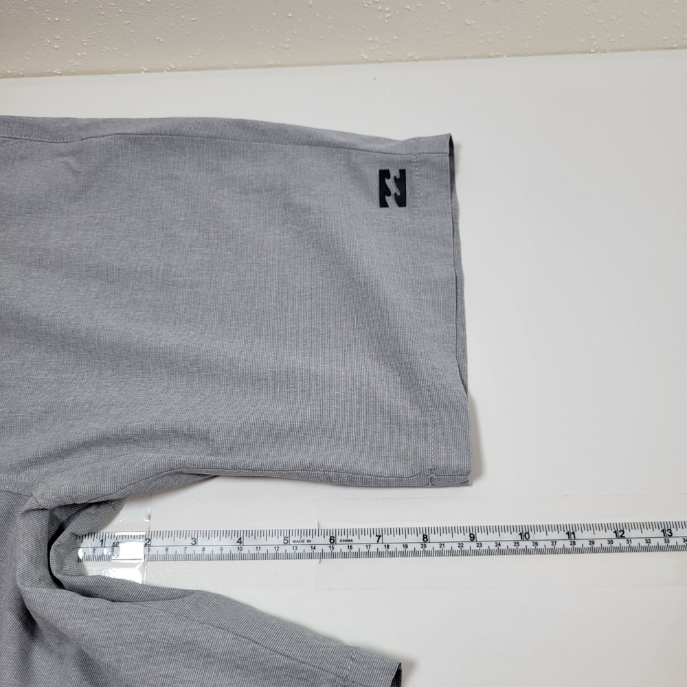 Billabong Crossfire Hybrid Shorts Men 28 Grey Excellent Submersibles Chino Water - Picture 4 of 8